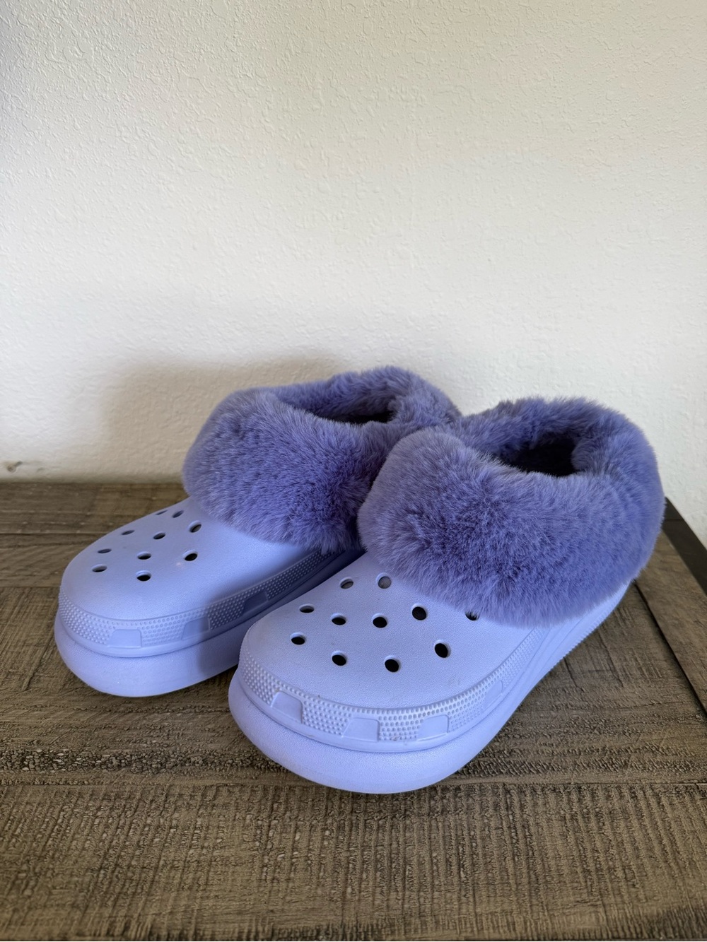 CROCS Furever Crush Clogs Platform Fuzzy Chunky Moon Jelly Purple Lavender Lined